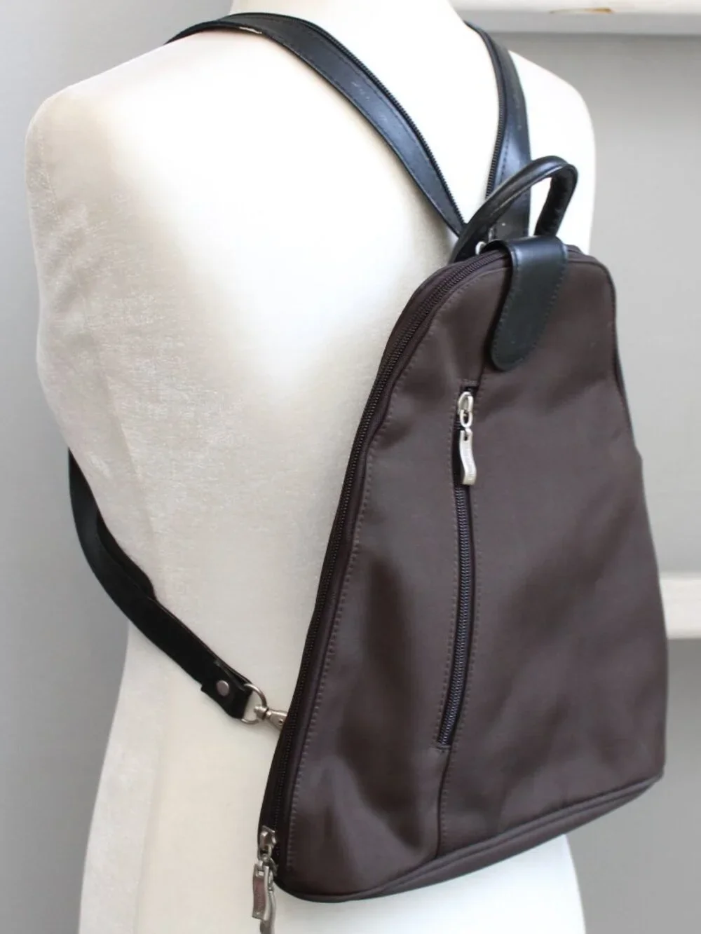 Baggallini Urban Metro Backpack Brown Black
